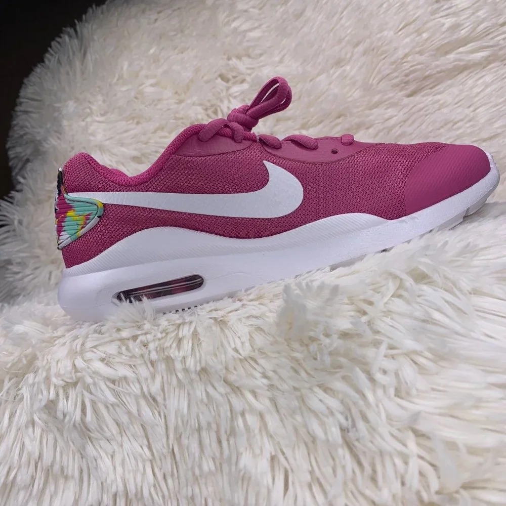 Nike air max oketo mc big girls sneakers  size‎ 5.5